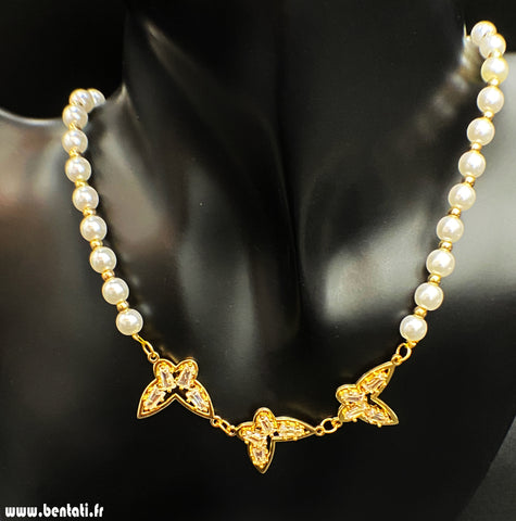 Butterfly model pearl necklace