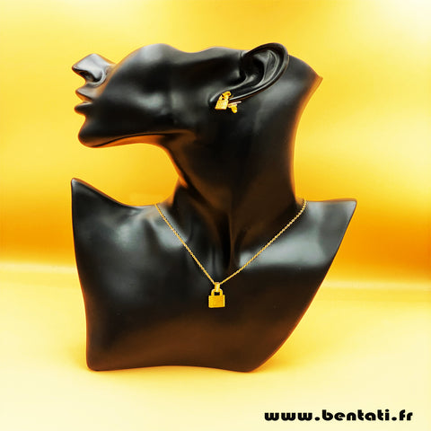 Personalized gold locket pendant necklace