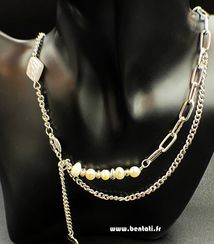 Necklace set of chain and pearls with lock pattern pendants