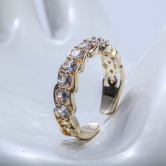 Crystal ring with gold-tone or silver-tone colour for women's accessories by Bentati Fashion Dubai