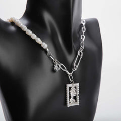 Silver chain necklace with engraved image of the queen for women's accessories by Bentati Fashion Dubai