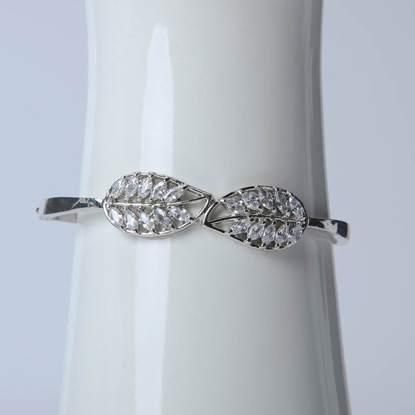 Bracelet With Crystal Leaves